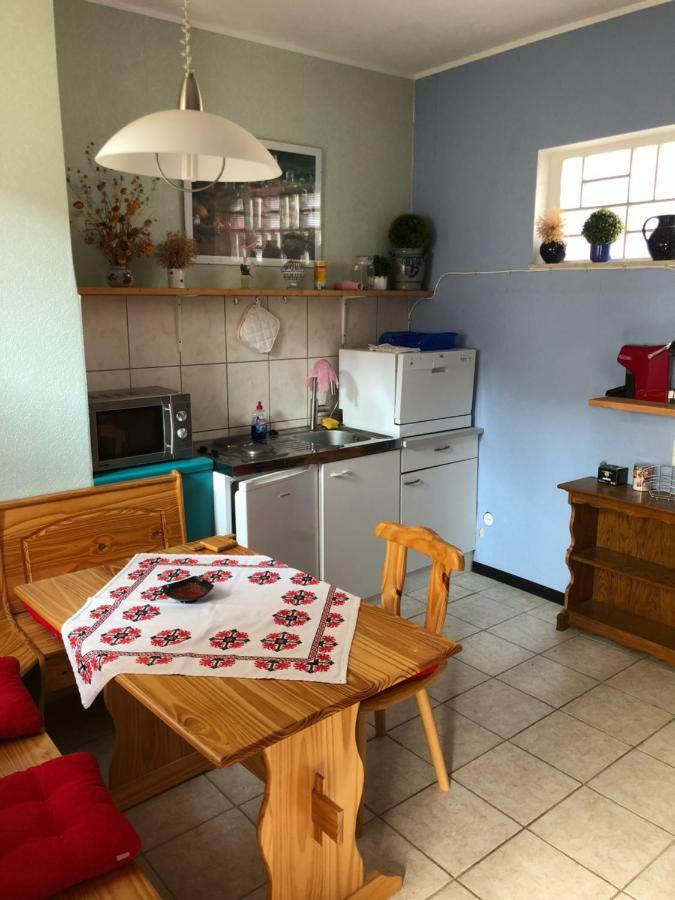 Einfache Monteurwohnung Mit Wlan Und Sat Tv, Netflix Frankweiler Екстер'єр фото
